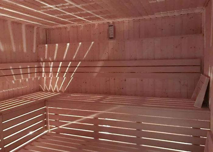 Rest In Paradise-basen Wewnetrzny,sauna,jacuzzi,silownia I Kulkoland W Cenie Sun Rise Festival Ul Poleska * Kołobrzeg